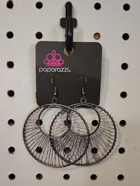 paparazzi Black Wire Hoop Fan Earrings